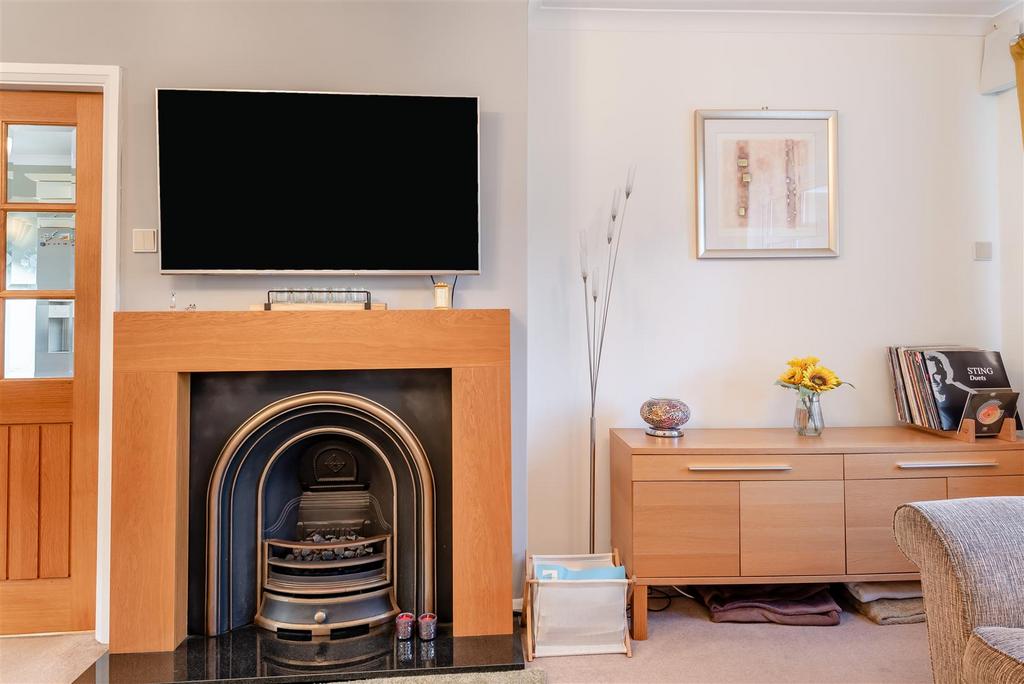 8667453-interior34.jpg