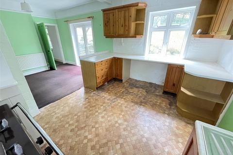 4 bedroom detached bungalow for sale, Tisbury Road, Salisbury SP3
