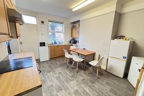 Hessle Avenue, Leeds LS6