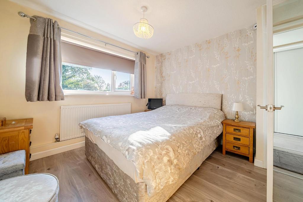 MASTER BEDROOM.jpg