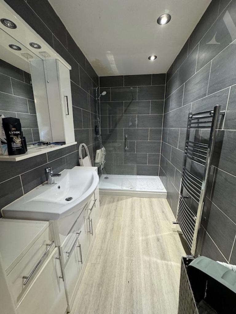 11 Findon Road - Shower Room.jpeg