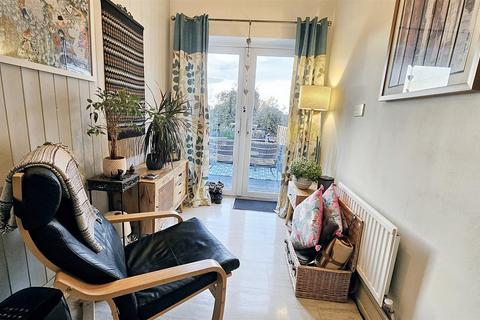 2 bedroom terraced house for sale, Sandhurst Street, Oadby