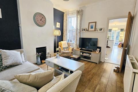 2 bedroom terraced house for sale, Sandhurst Street, Oadby