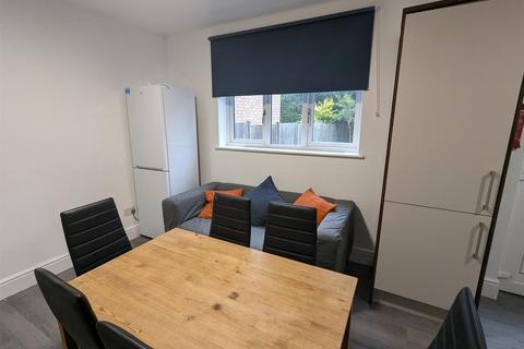 5 bedroom house to rent, 103 Beeston Road, Dunkirk, NG7 2JQ