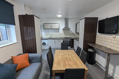 5 bedroom house to rent, 103 Beeston Road, Dunkirk, NG7 2JQ