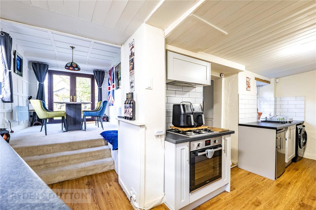 Kitchen/Dining