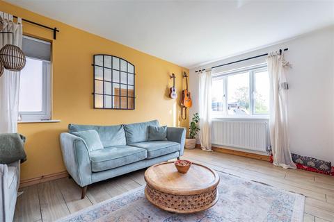 3 bedroom semi-detached house for sale, Whiteoak View, Bolton