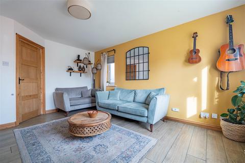 3 bedroom semi-detached house for sale, Whiteoak View, Bolton
