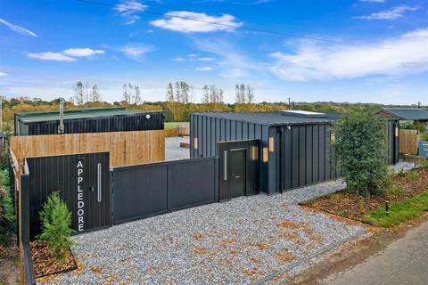 3 bedroom barn conversion for sale, Lady Lane, Earlswood