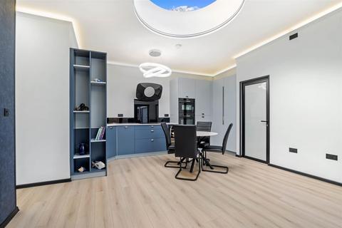 3 bedroom barn conversion for sale, Lady Lane, Earlswood