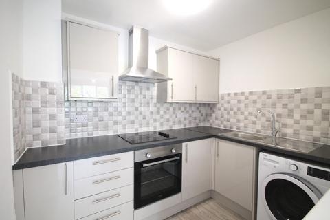2 bedroom flat for sale, Juniper Court, Grove Road, TW3