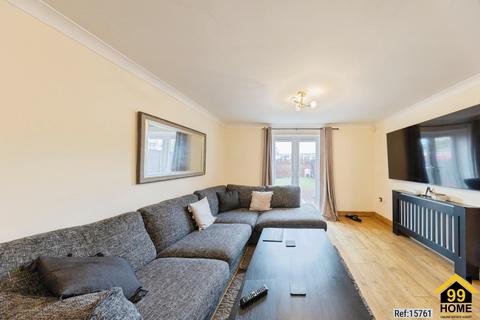 2 bedroom detached house for sale, Oriel Close, Milton Keynes, MK12