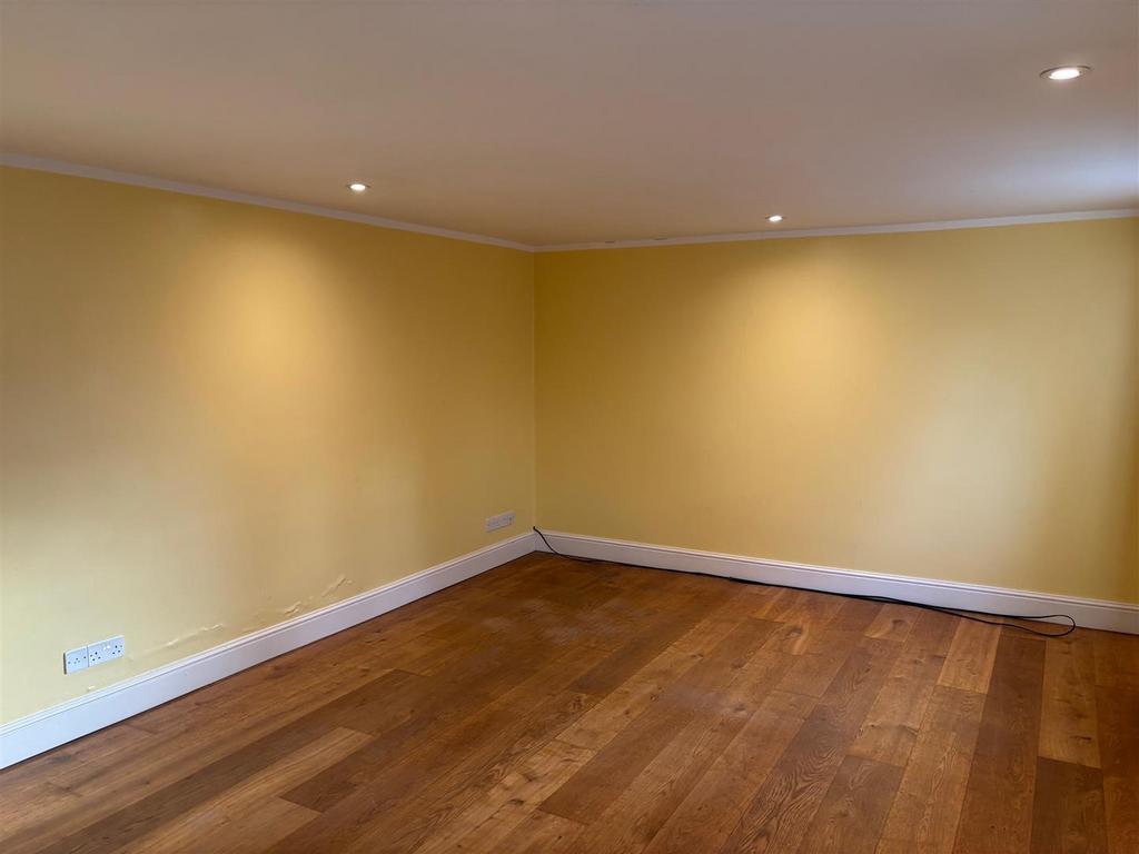 Sitting room.jpg