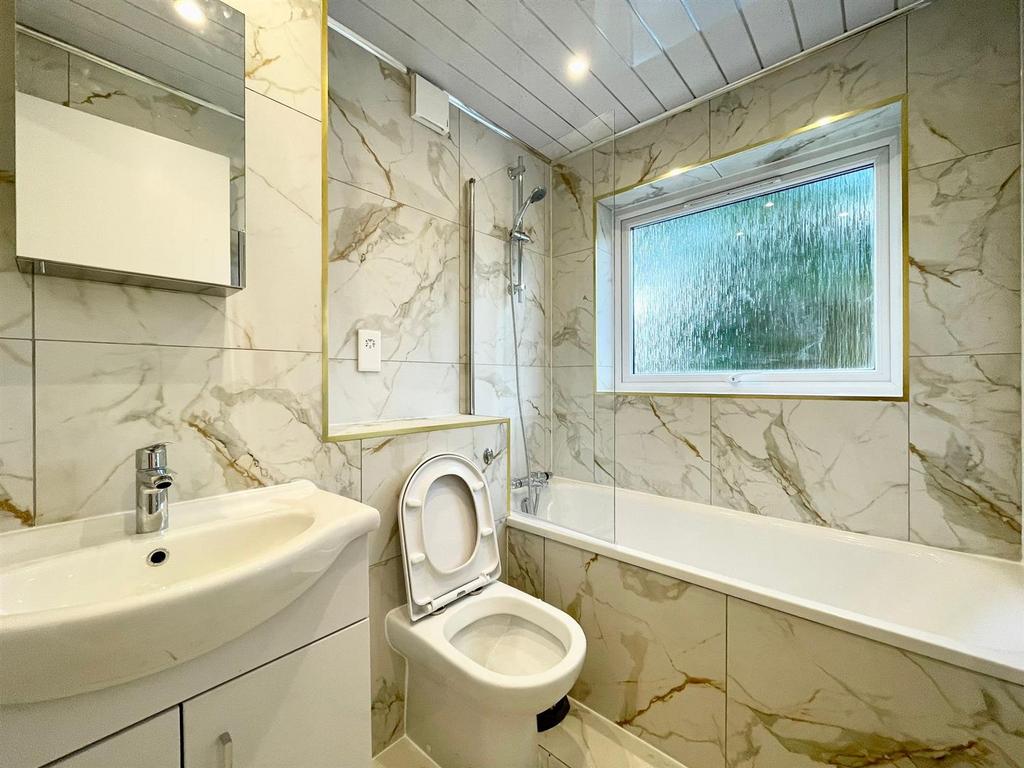 Bathroom.jpeg