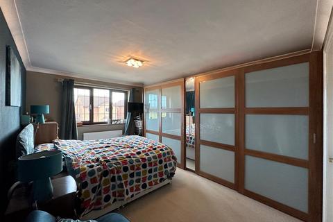 4 bedroom detached house for sale, Holmes Park, Eastrington, Goole