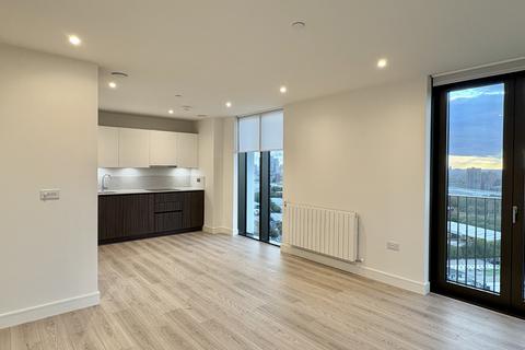 3 bedroom apartment to rent, Menara Point, London E16