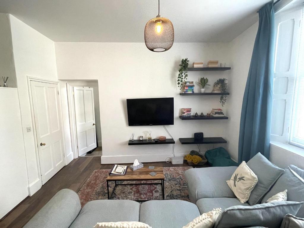 Lounge.JPG
