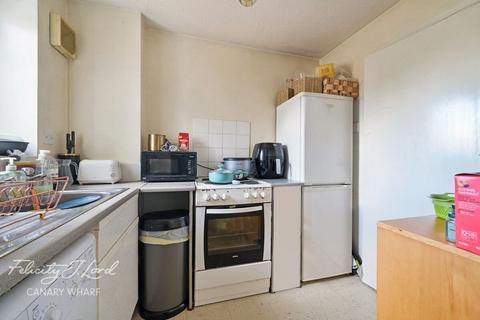 1 bedroom flat for sale, Telegraph Place, London E14