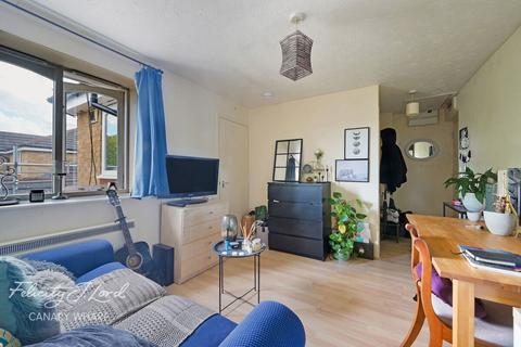 1 bedroom flat for sale, Telegraph Place, London E14