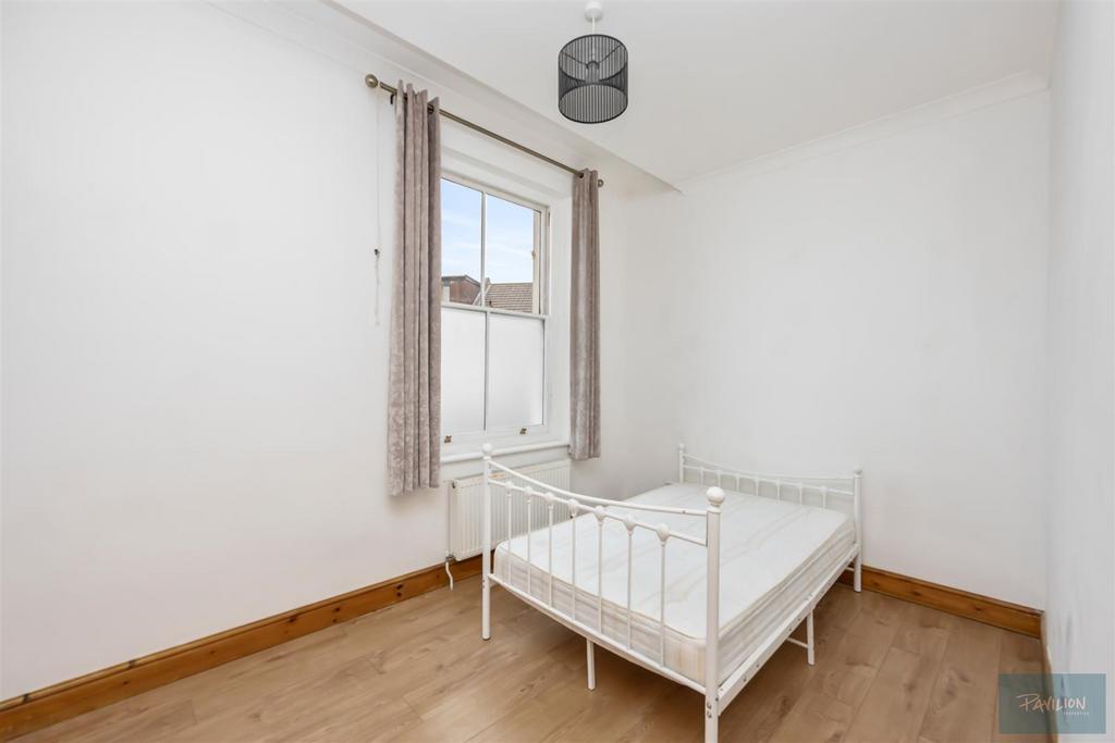 Wellington Road 18 A, Flat 7-001.JPG