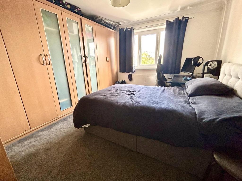 Bed 2.JPG