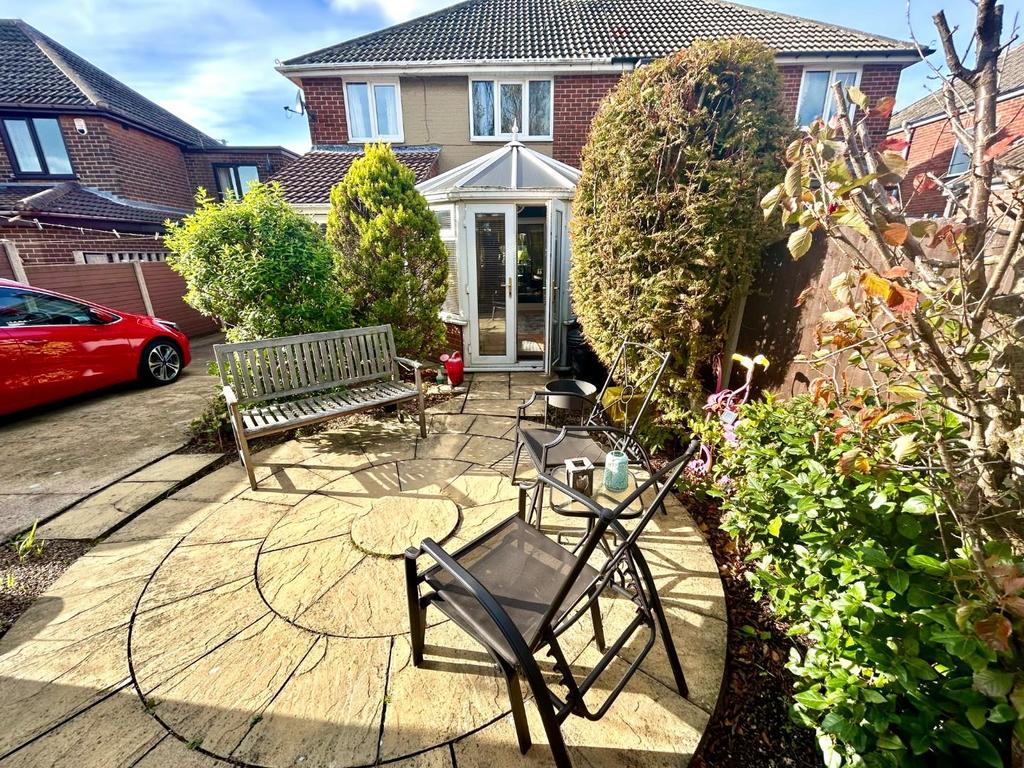 Patio 2.JPG