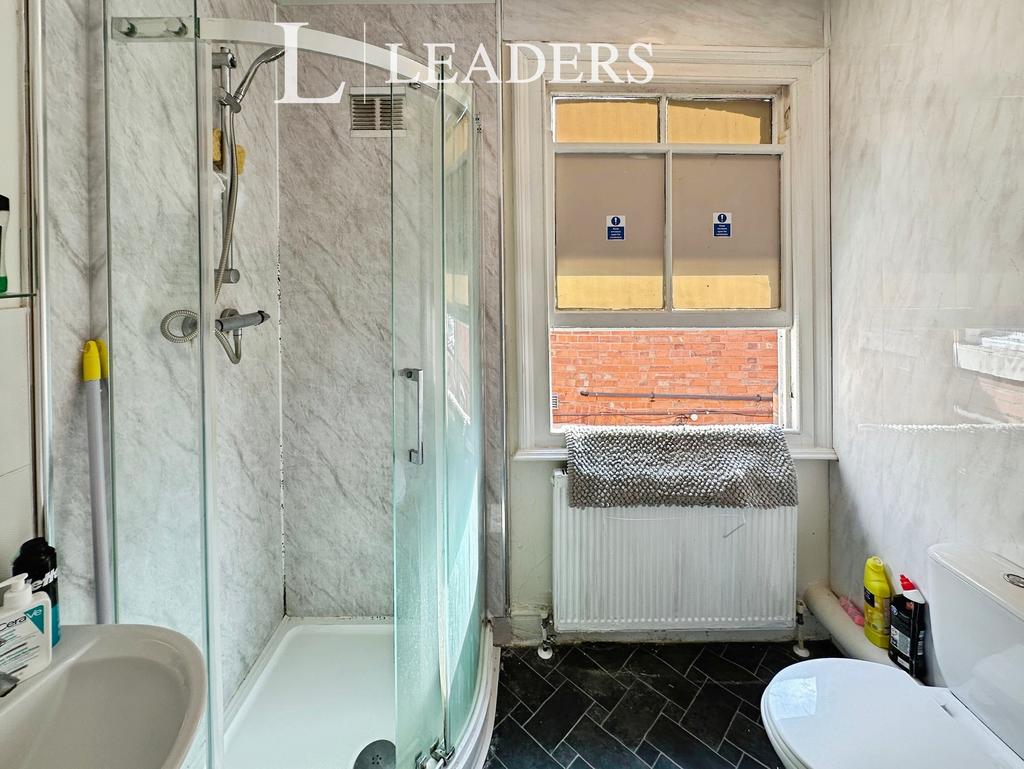 Main Bathroom