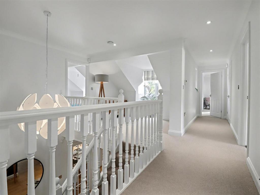 Galleried landing