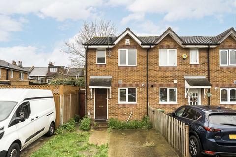 4 Sybil Phoenix Close, London, SE8 5BA