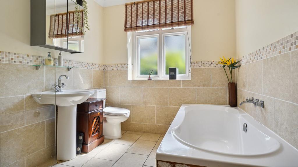 Main Bathroom