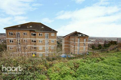 Longhill Avenue, Chatham