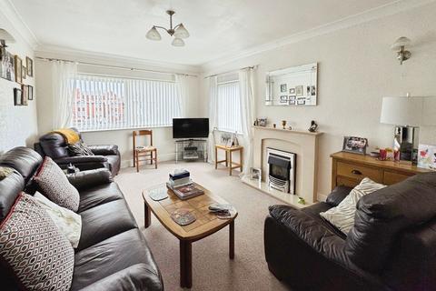 2 bedroom flat for sale, Brandon Court Rhyl LL18 3DG