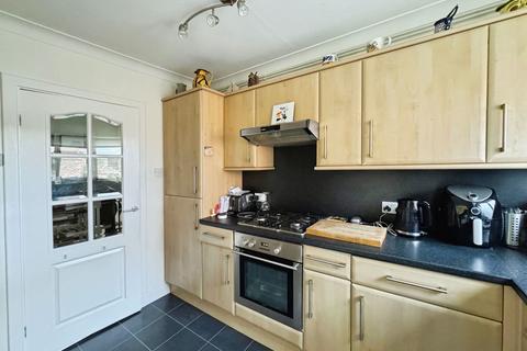 2 bedroom flat for sale, Brandon Court Rhyl LL18 3DG