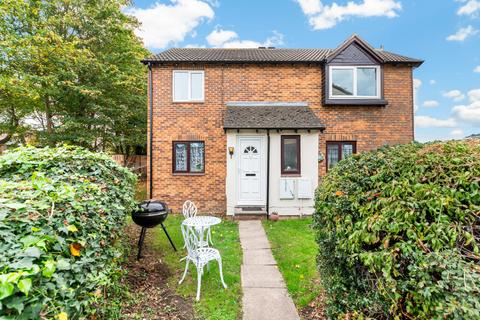 undefined, Connaught Gardens, Morden SM4