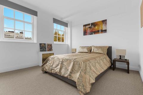 2 bedroom apartment to rent, The Lodge, Kensington Park Gardens, London, W11