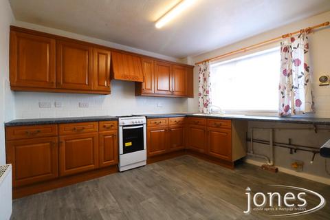 3 bedroom terraced house to rent, Melksham Square   Stockton on Tees TS19 0TL