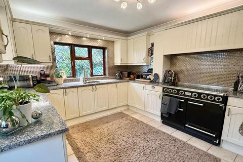 5 bedroom detached house for sale, Ibsley Drove, Ringwood, BH24 3NW