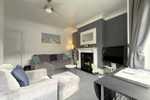 2 bedroom apartment for sale, Rutland Street, Filey