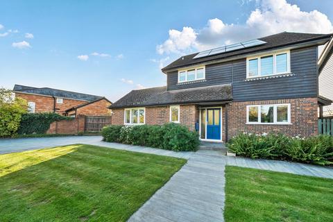 5 bedroom detached house for sale, Shabbington, Buckinghamshire