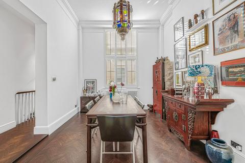 3 bedroom flat for sale, Strathearn Place, Hyde Park, London