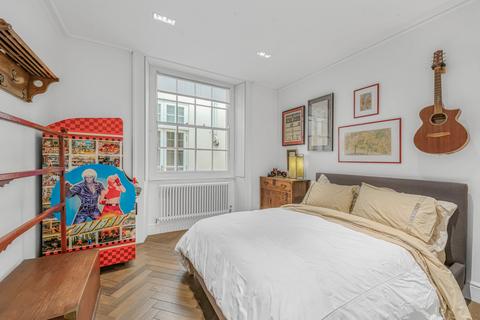 3 bedroom flat for sale, Strathearn Place, Hyde Park, London