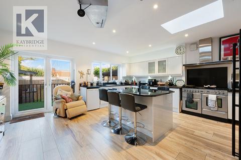 1 Ewell By Pass, Epsom, KT17 2PZ