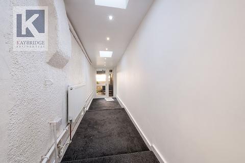 1 Ewell By Pass, Epsom, KT17 2PZ