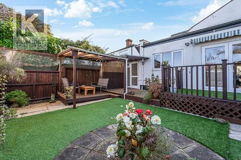 1 Ewell By Pass, Epsom, KT17 2PZ