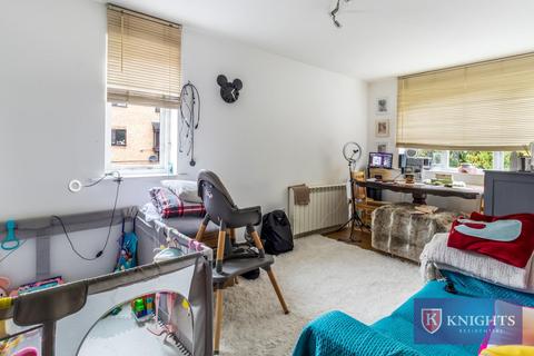 undefined, Streamside Close, London, N9