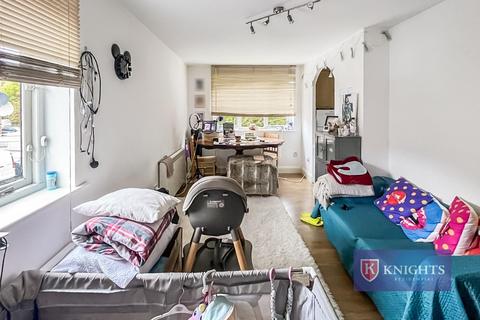 undefined, Streamside Close, London, N9