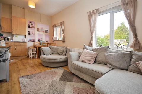 2 bedroom apartment for sale, School Close, Chesham