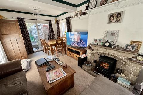 4 bedroom detached house for sale, Pentwyn Road, Ammanford