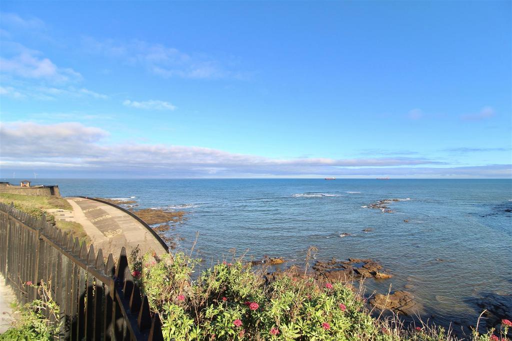 Sea.jpg