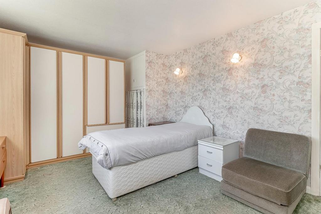 Bedroom 1 - C.jpg